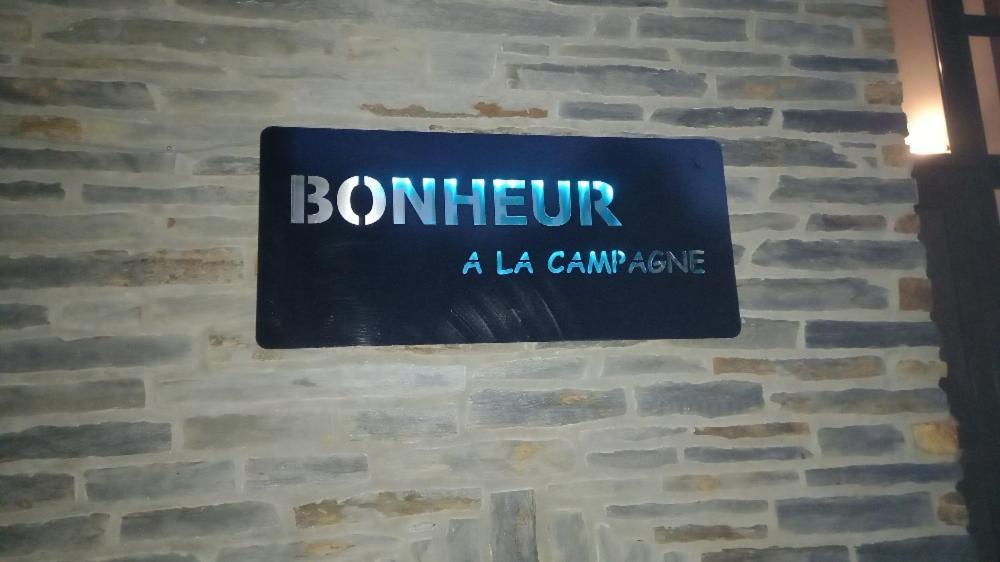 バストーニュ Bonheur A La Campagneヴィラ エクステリア 写真